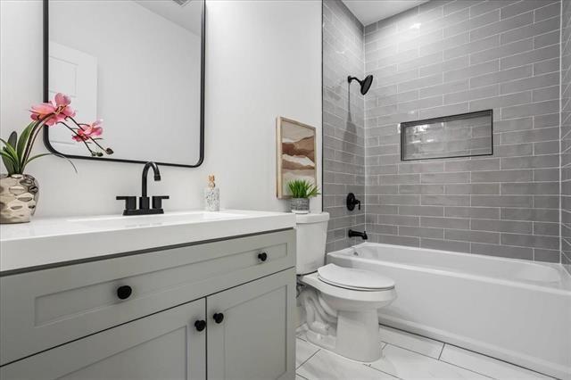 Building Photo - 987 Fair St SW