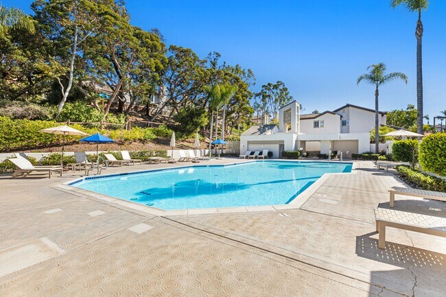 Building Photo - Private Back Yard with Expansive View of Tecolote Canyon!