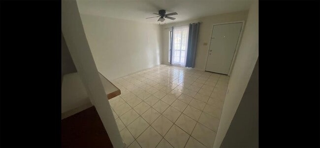 Building Photo - 3200 Locke Ln