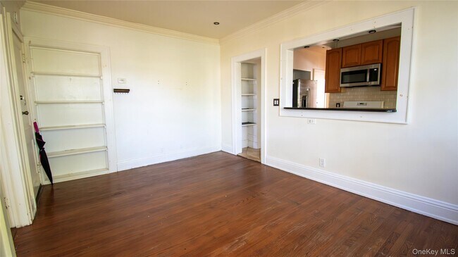 Building Photo - 840 Seaman Ave