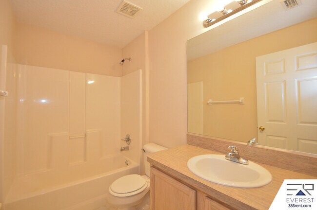 Building Photo - 19 Burgess Pl