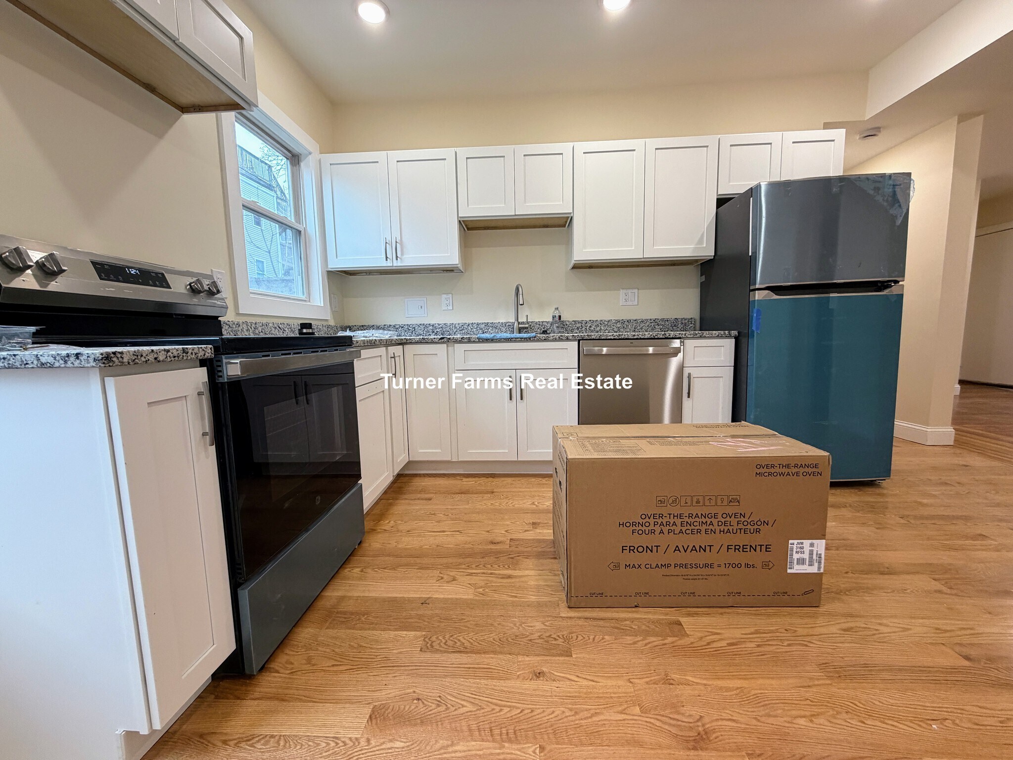 Building Photo - 5 Lowell Cir