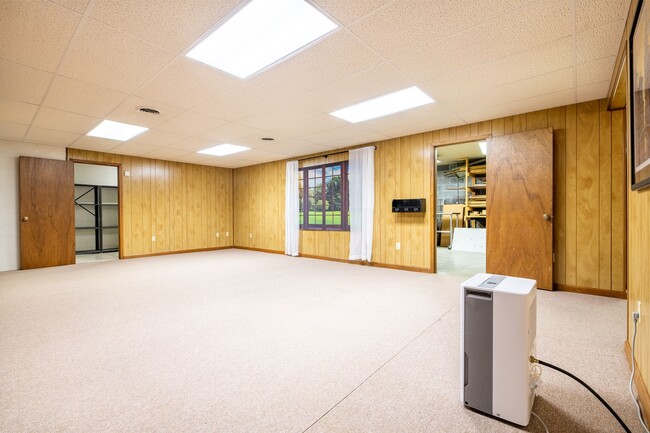 Building Photo - 7750 Melanie Cir