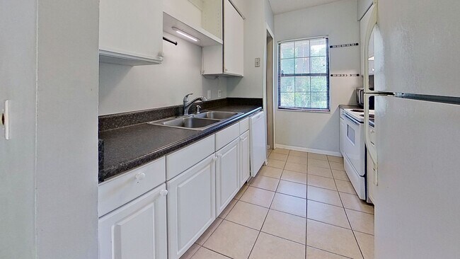 Building Photo - Desirable home in St. Johns County