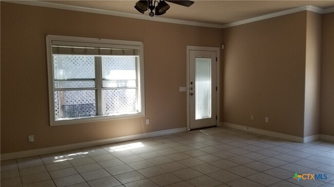 Building Photo - 3023 Green Mountain Dr