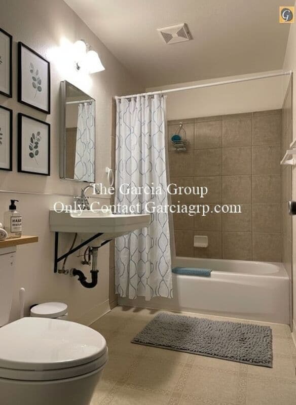 Building Photo - 3928 N Haight Ave