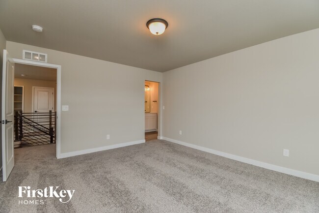 Building Photo - 11164 Murrelet Dr