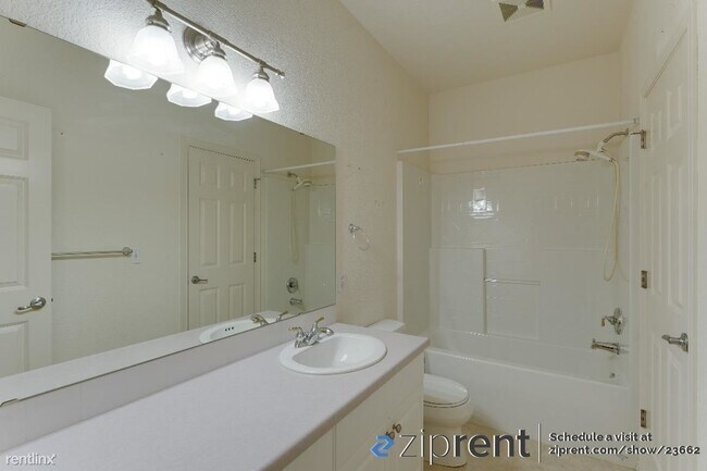 Building Photo - 2 br, 2 bath Townhome - 2803 Wilton Ln E, ...