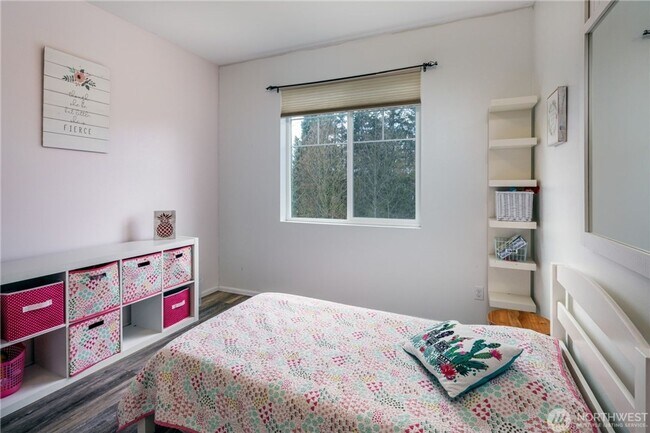 Building Photo - Spacious Eagle Heights Rental w/ Playgroun...