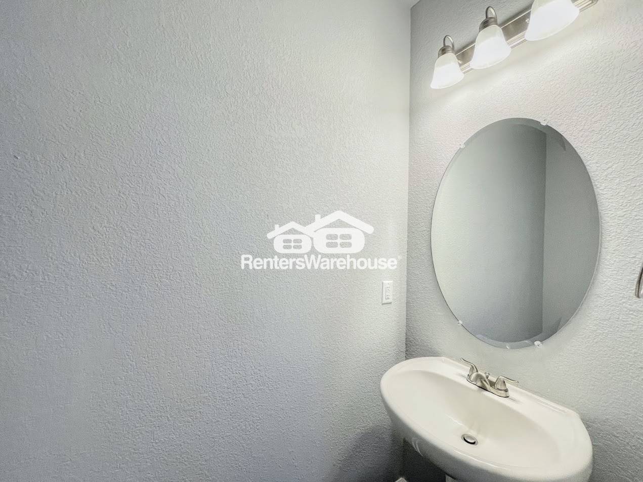 Building Photo - 609 W 29th St