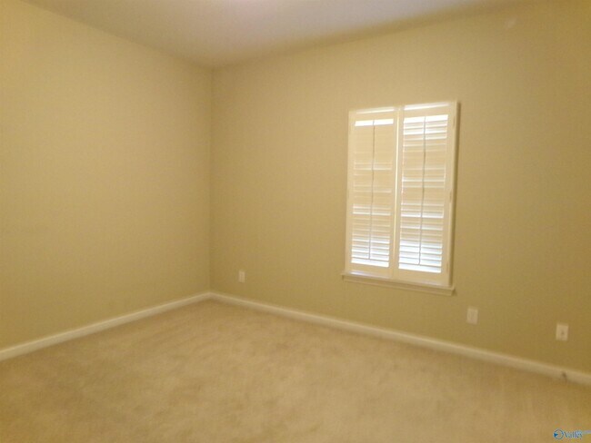 Building Photo - 65 Valley Way Cir SE