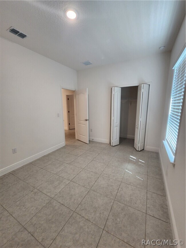 Building Photo - 88 Linder Dr