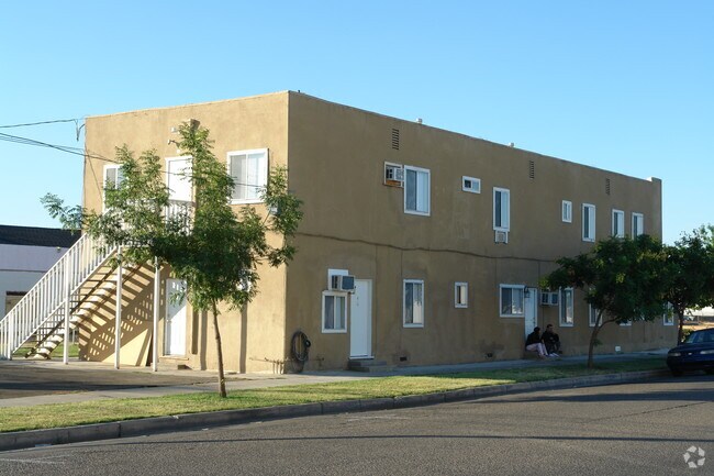 Primary Photo - 163 W 16th St
