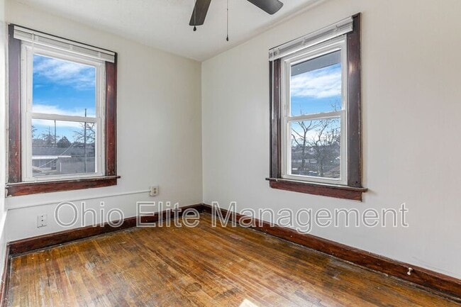 Building Photo - 254 S Wayne Ave