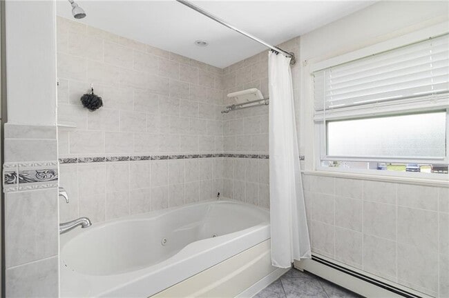 Building Photo - 27 Westwood Dr