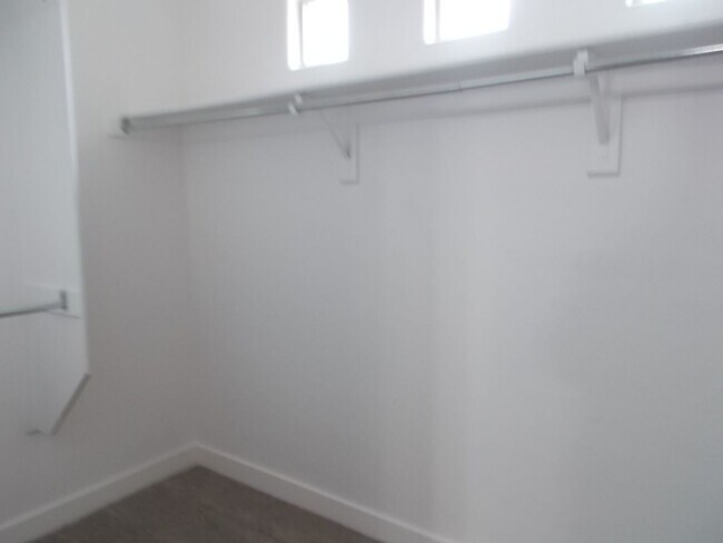 Building Photo - Spacious 3-Bed, 2.5-Bath in Las Vegas!