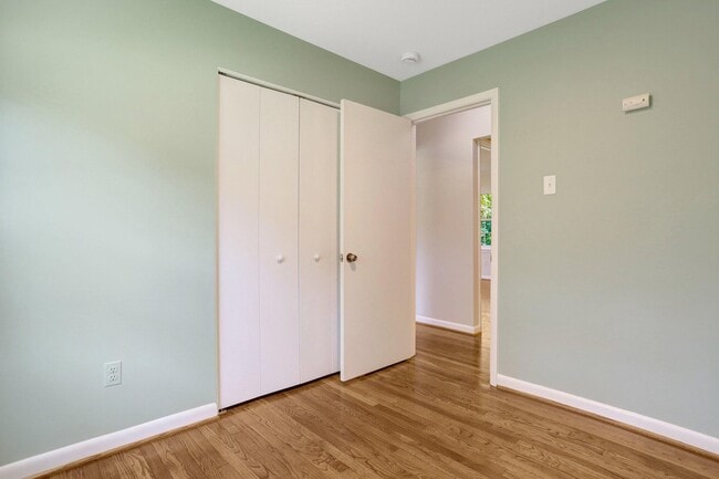 Building Photo - 8005 Candlewood Dr