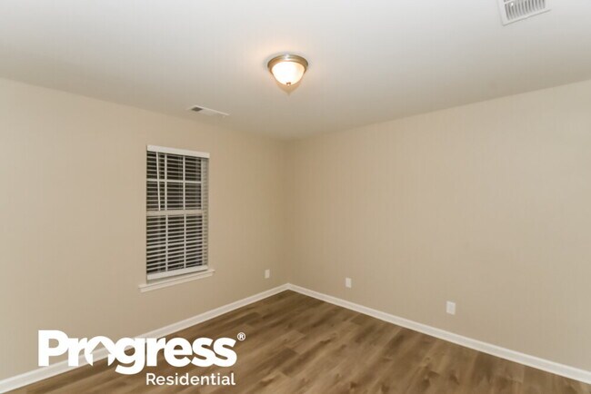 Building Photo - 7531 Sugarcreek Dr