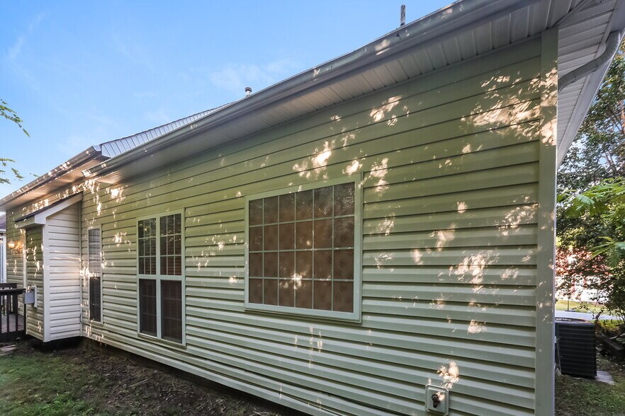 Building Photo - 1576 Cambridge Heights Pl NW