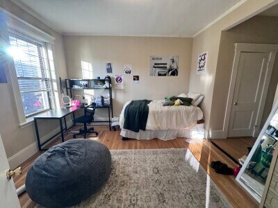 Building Photo - 101 Saint Paul St