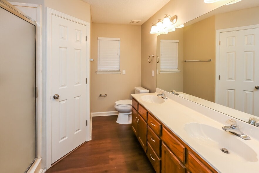 Building Photo - 6205 Morgan Manor Cove
