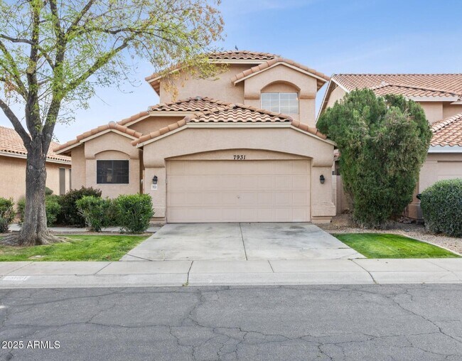 Primary Photo - 7931 W Shaw Butte Dr