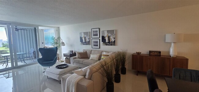 Building Photo - 2671 S Course Dr