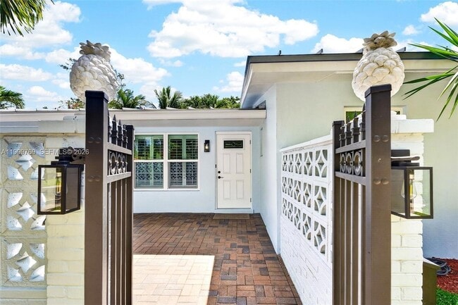 Building Photo - 4010 NE 22nd Ave