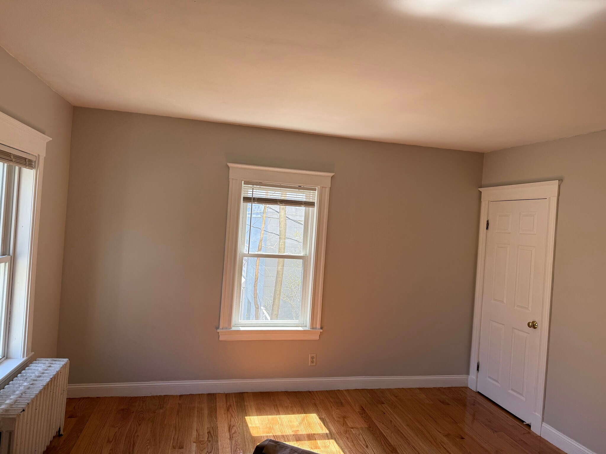 Building Photo - 65 Bacon St