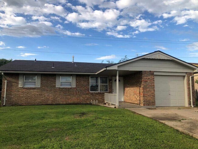 Primary Photo - 6910 SW Forest Ave