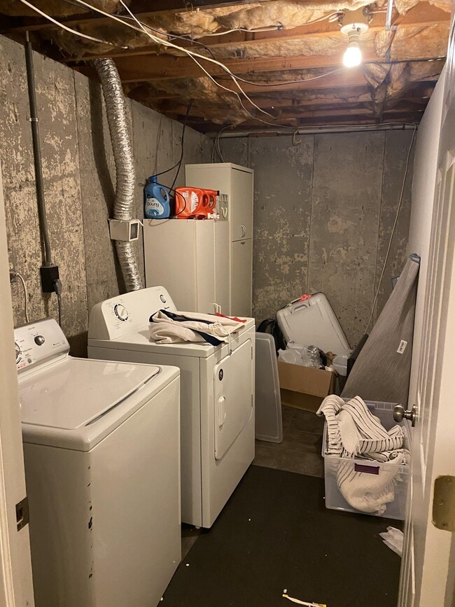 Building Photo - 5 Sunnyside Ave