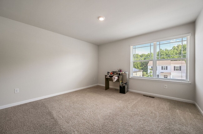 Building Photo - 387 Mardella Dr