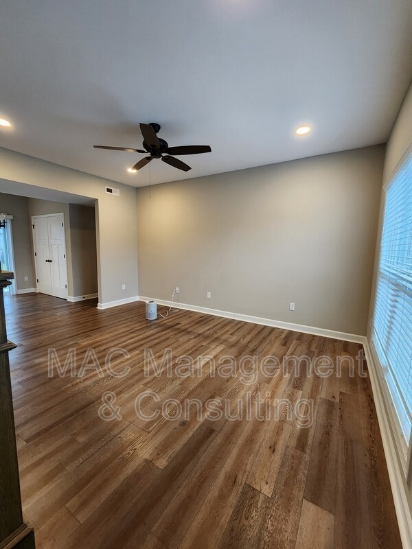 Building Photo - 1405 Brk Hl Dr