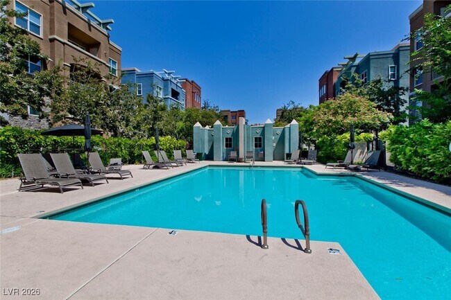 Building Photo - 62 E Serene Ave