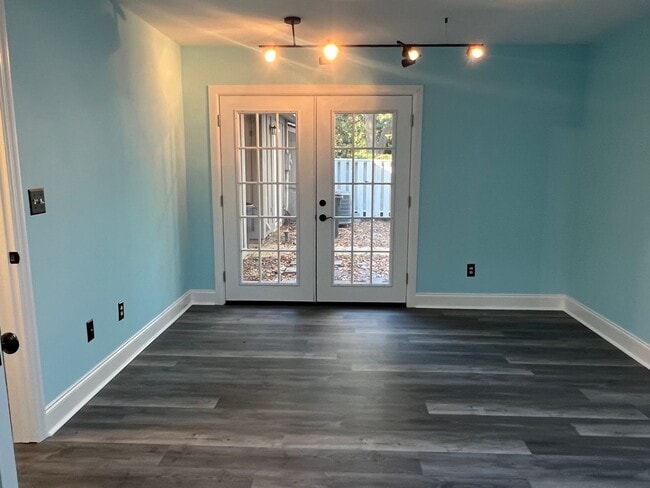 Building Photo - One-Level Updated Home in Hilton Head Plan...