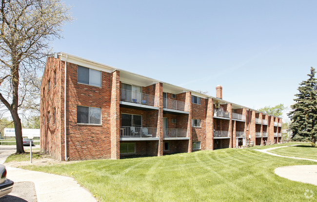 Primary Photo - Willowbrook Apartments