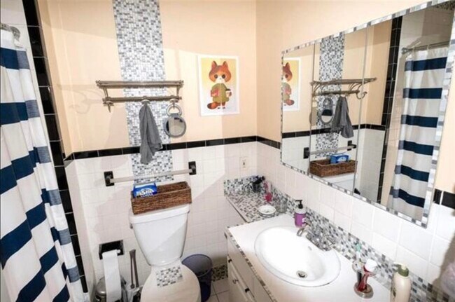 Building Photo - 159 Newark St.