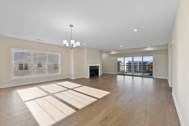 Building Photo - 5233 Highpointe Lakes Dr