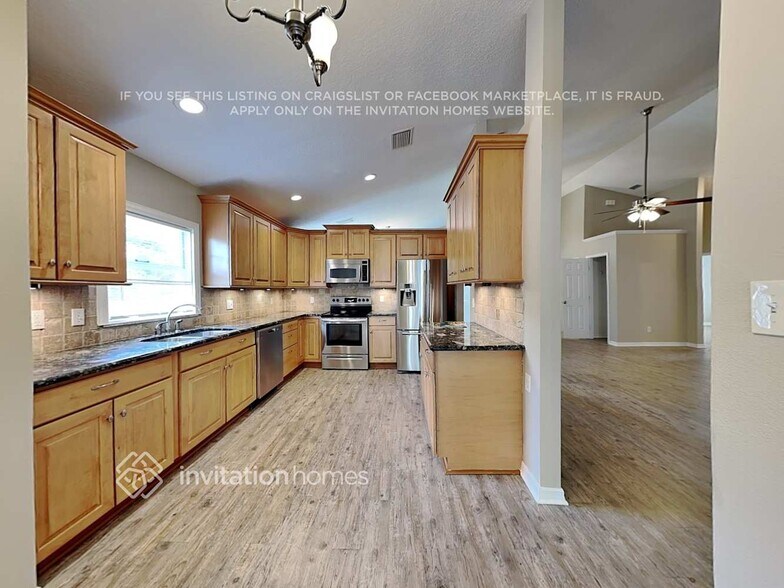 Building Photo - 228 Churchill Dr