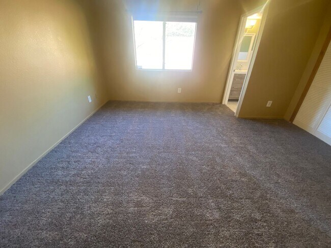 Building Photo - 1275 Peterson Ranch Rd