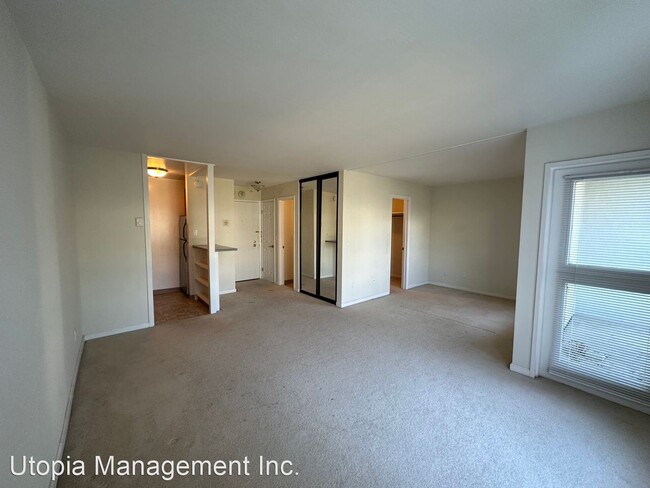 Primary Photo - Studio, 1 bath House - 8 Admiral Drive #341