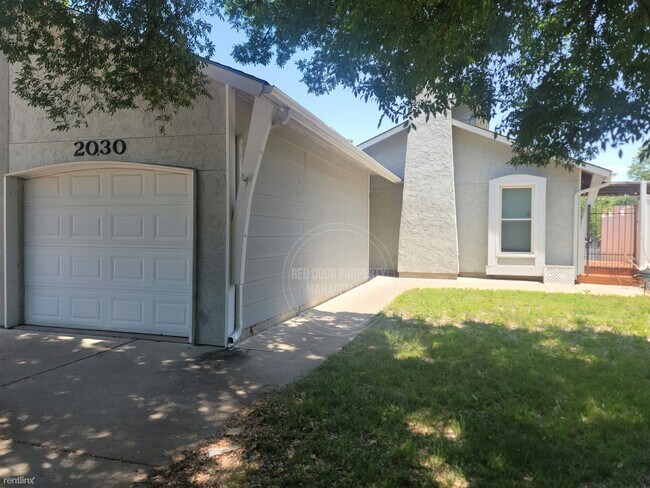 Primary Photo - 3 br, 2 bath Duplex - 2030 Rosewood Court