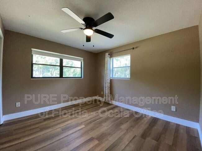 Building Photo - 4211 SW 6th Ave