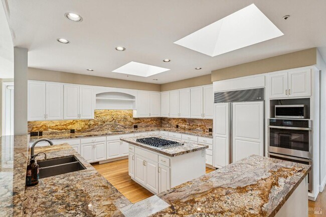 Building Photo - 32 Marin Bay Park Ct