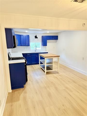 Building Photo - 211 Graves St