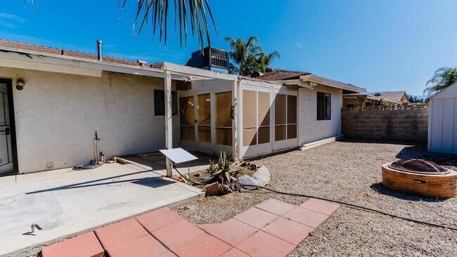 Building Photo - 2867 Cindy Ln