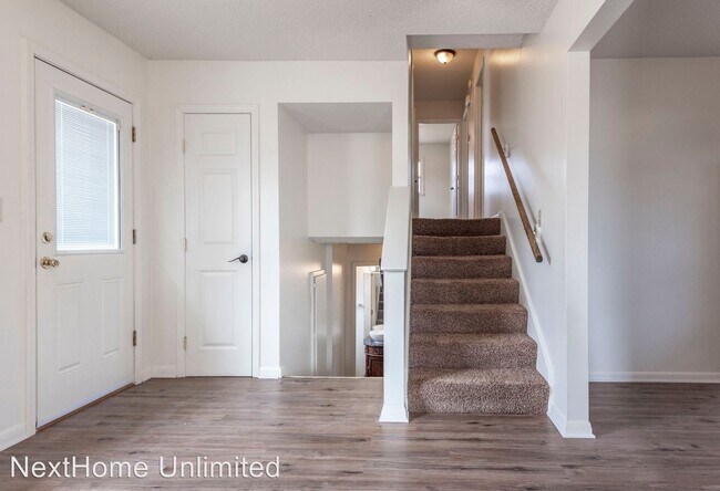 Building Photo - 6 br, 3 bath House - 540 W 12th St.