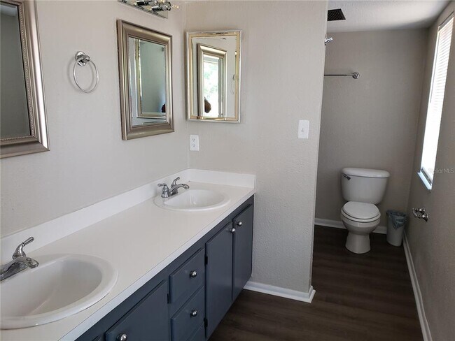 Building Photo - 134 Lago Vista Blvd