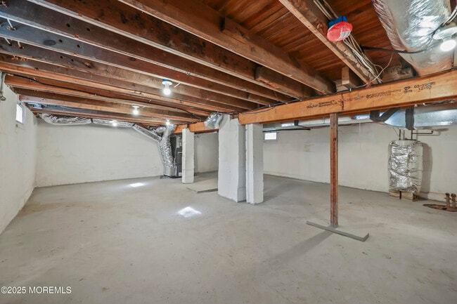 Building Photo - 400 S 1st Ave