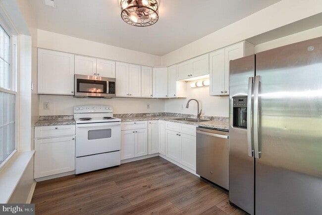 Building Photo - 1177 Wintertide Dr